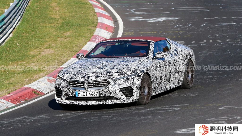 全球僅 50 輛：寶馬 Skytop 原型轎跑路測圖曝光，617 馬力 V8 引擎