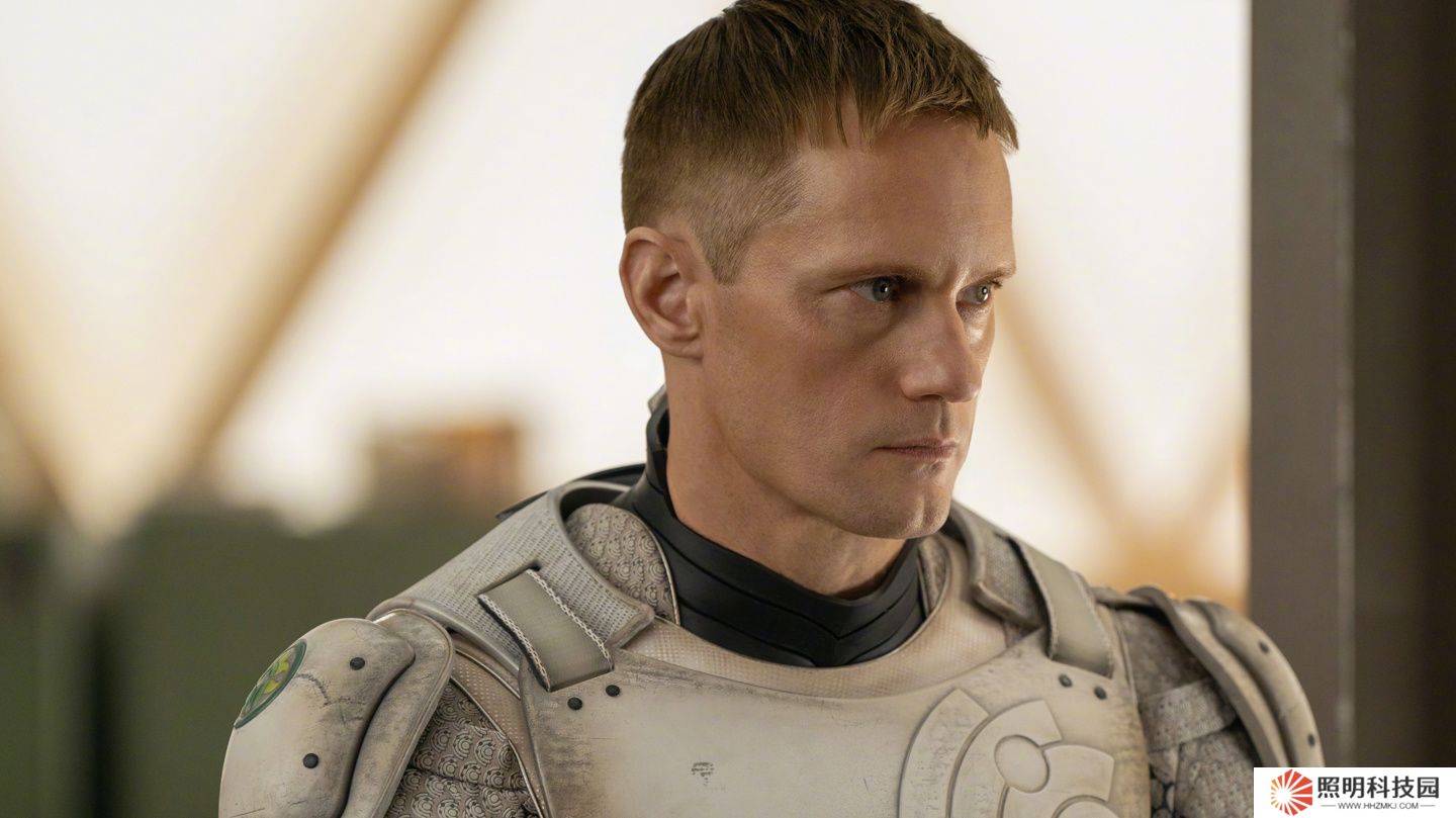 科幻劇《殺戮人機(jī)》首曝預(yù)告發(fā)布：亞歷山大?斯卡斯加德主演，5 月 16 日首播